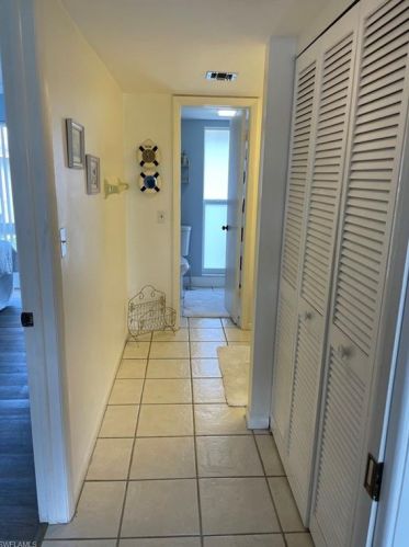 96 Glades Blvd, Naples FL  34112-5025 exterior