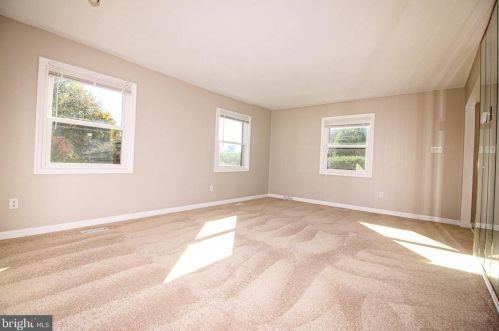 132 Rittenhouse Dr, Willingboro NJ  08046-2573 exterior