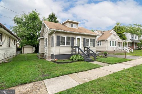 6151 Upsal Ave, Camden, NJ 08110-1729