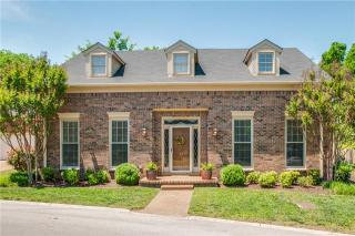 15 Redbud Dr, Nashville, TN 37215-2422