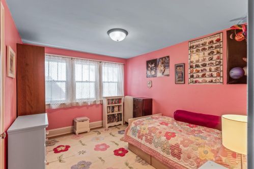 4821 Upton Ave, Minneapolis MN 55410-1806 exterior