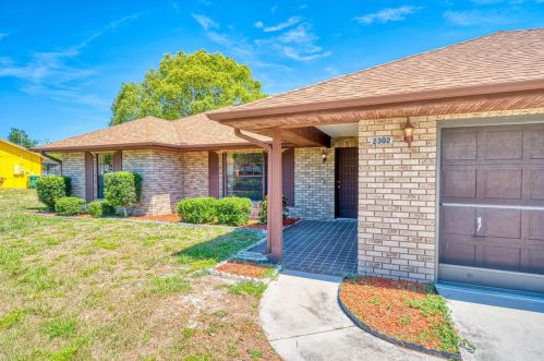 2302 Montano St, Deltona, FL 32738-7847
