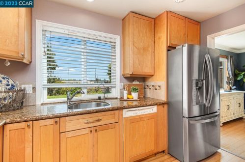 2175 Norse Dr, Concord CA 94523-1848 exterior