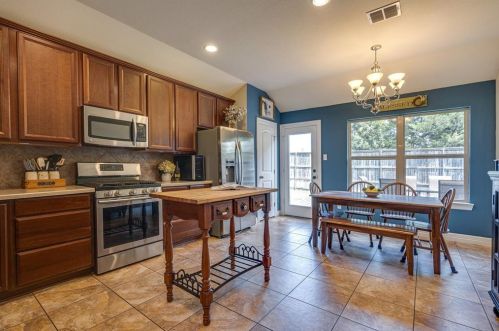 4020 Lone Star Ln, Denton TX  76210-3499 exterior