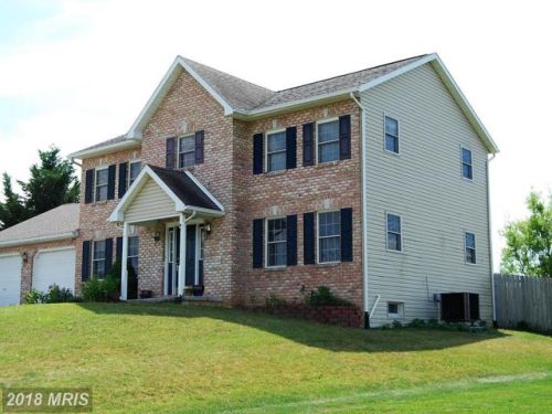 203 Colonial Dr, Lees Cross Roads, PA 17257-8214