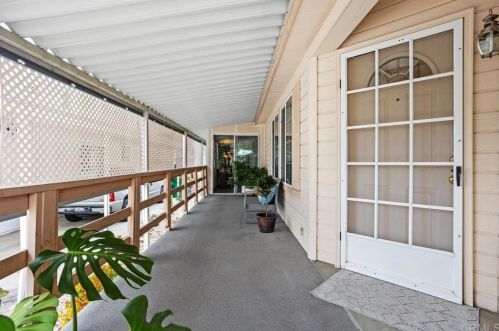 5232 Don Valdez Dr, Carlsbad CA  92010-3953 exterior