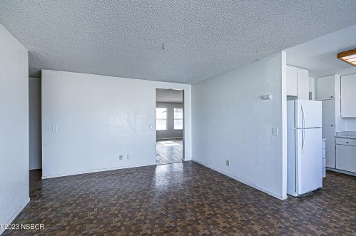 1061 Wildwood Rd, Santa Maria CA  93454-2442 exterior