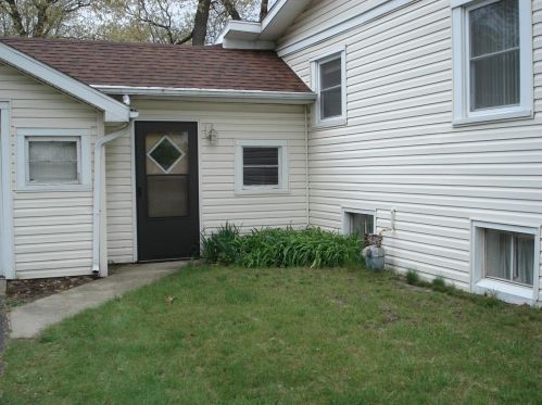 609 Delamatyr St, Bass Lake, IN 46534-1825