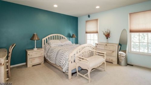 21 Patrick Henry Pl, East Amwell Township NJ  08551-1805 exterior