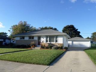2906 Rosalind Ave, Racine WI  53403-3763 exterior