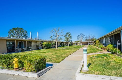 1221 Golden Rain Rd, Seal Beach CA  90740-6908 exterior