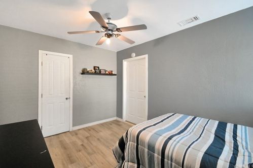 4410 De Ora Way, Long Beach CA 90815-2728 exterior