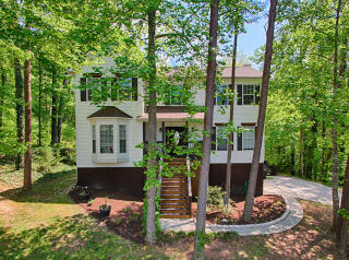 12490 Daisywood Dr, Knoxville, TN 37932-1825