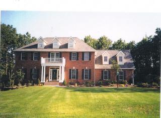 211 Emily Ln, Dallas, PA 18612-1243