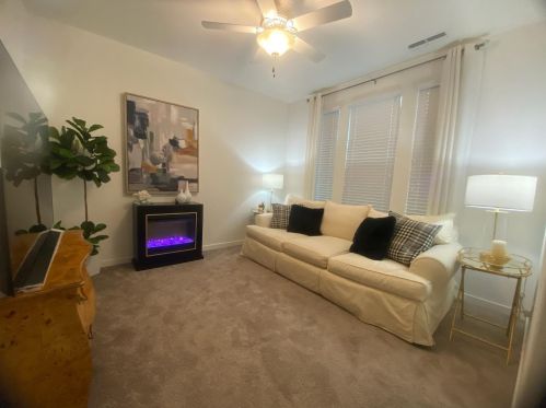 9928 Del Surf Ln, Elk Grove, CA 95757