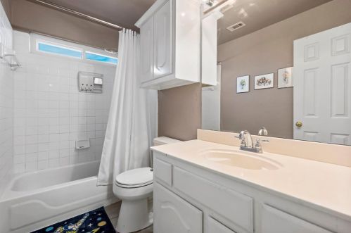 1407 Brittany Ln, Midlothian TX  76063-4062 exterior