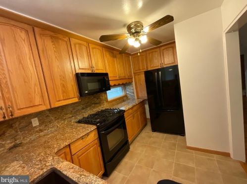 4915 7th Pl, Washington, DC 20017-2328