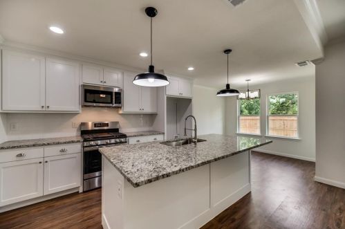 3425 Gillespie St, Greenville TX  75401-2630 exterior