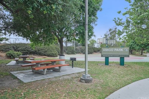 5702 Juarez Ave, Whittier CA  90606-1006 exterior