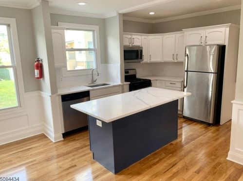 6 Tichenor Pl, Montclair NJ  07042-2429 exterior