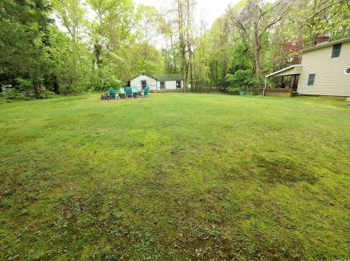 8 Old Rocky Point Rd, Miller Place NY  11764-2025 exterior