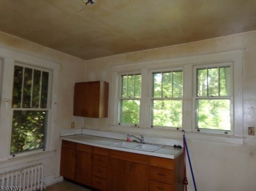 60 Swartswood Rd, Fredon, NJ 07860-1112