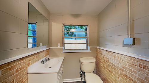 216 Valencia Rd, De Bary FL  32713-3917 exterior