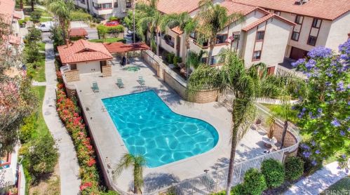18187 Sundowner Way, Santa Clarita CA  91387-4365 exterior