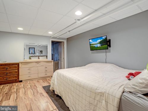 365 College Ave, Lancaster PA 17603-3319 exterior