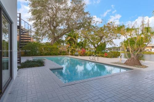 3051 35 St, Hollywood FL 33021-2627 exterior