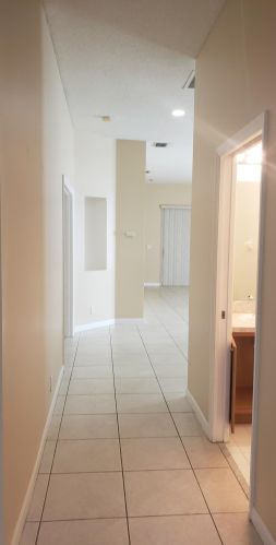 114 Canterbury Pl, West Palm Beach, FL 33414-4352