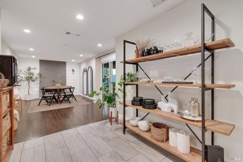 403 Temple Dr, Vacaville CA  95687-5146 exterior
