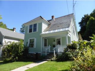 316 Silver St, Woodford, VT 05201-2463