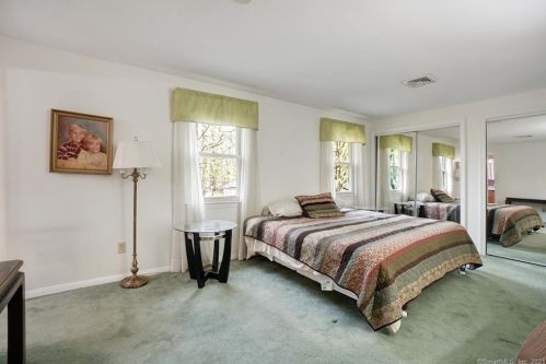 11 Timber Trl, Milford CT  06460-8616 exterior