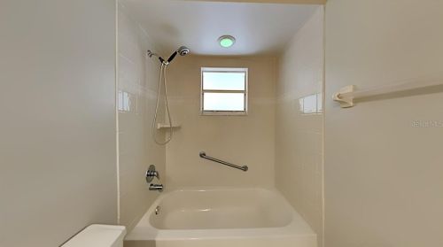 584 Oakwood Ave, Orange City FL  32763-4211 exterior