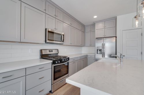 4716 Tremaine Ave, Gilbert AZ  85234 exterior