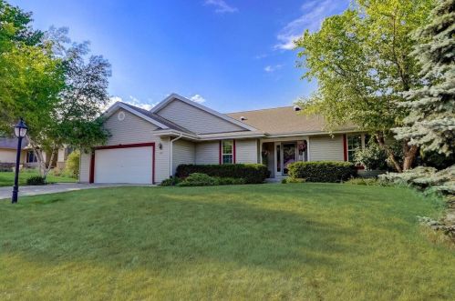 608 Mohr Cir, Waterford, WI 53185-4274