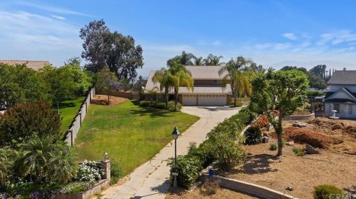 16060 Lenel Ct, Riverside CA  92504-5817 exterior