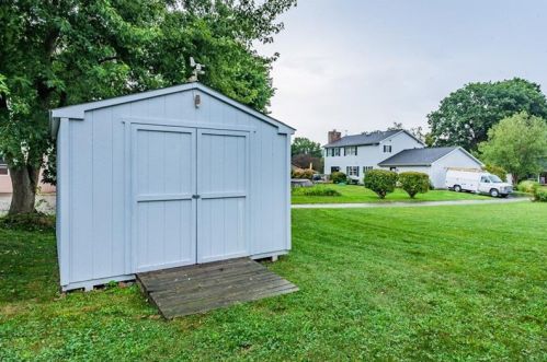 226 Tacoma Ave, Latrobe PA  15650-1237 exterior