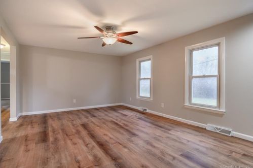 55 Pine River Rd, North Haven CT  06473-3312 exterior