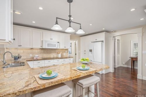 607 Oak Grove Dr, Glendora CA  91741-2258 exterior