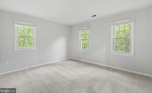 10809 Dayflower Ct, Herndon VA  20191-5109 exterior