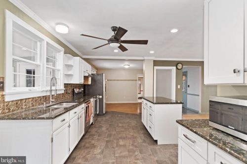 2148 Ritner Hwy, Carlisle PA 17015-9305 exterior