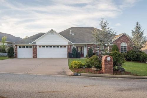 2326 Parkridge Rd, Van Buren, AR 72956-7496