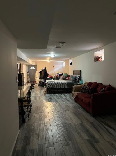 94-27 87th St, Jamaica NY  11421-1301 exterior