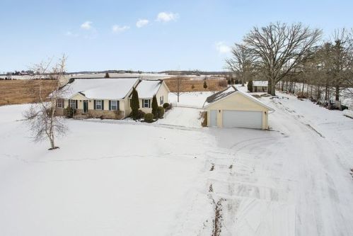 23075 Woodcock Rd, Chilton, WI 53014-1852