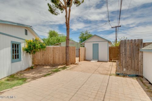 4333 17 Ave, Phoenix AZ 85085-6300 exterior