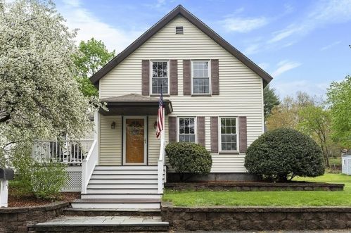 26 Crane Ave, Maynard, MA 01754-1451