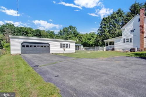 2387 Lindsay Lot Rd, Lees Cross Roads, PA 17257-8596