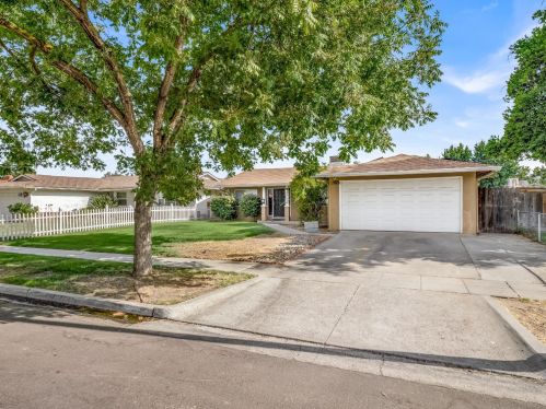 3714 Garland Ave, Fresno, CA 93722-4775
